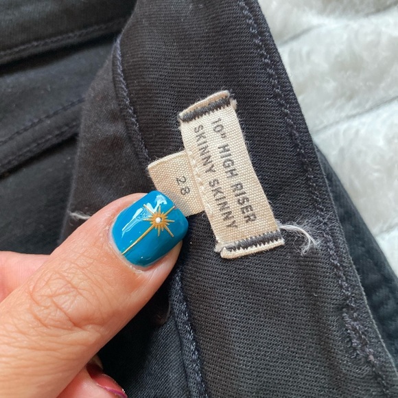 Madewell Women's Raw Hem Black Skinny Jeans - Picture 3 of 8